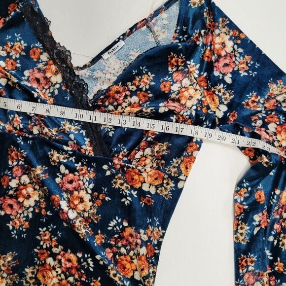 Pro Blue velour blouse - Picture 9 of 10